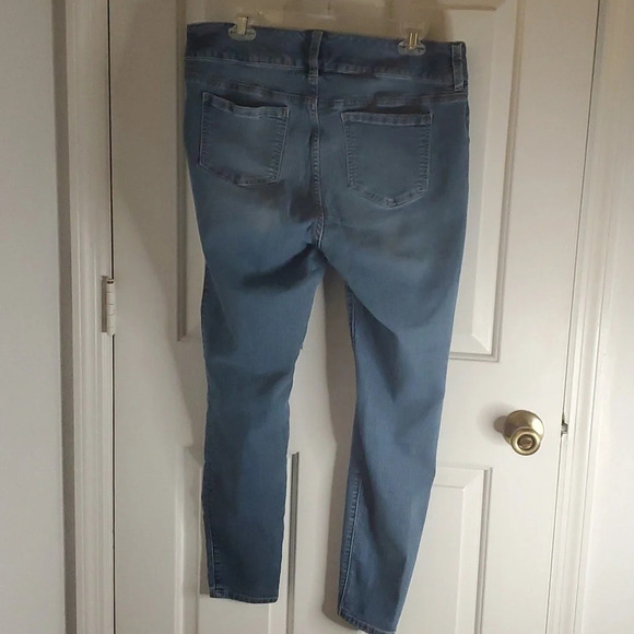 Torrid Denim Jeans (We Swear By The Fit Jeggings) - Picture 3 of 11